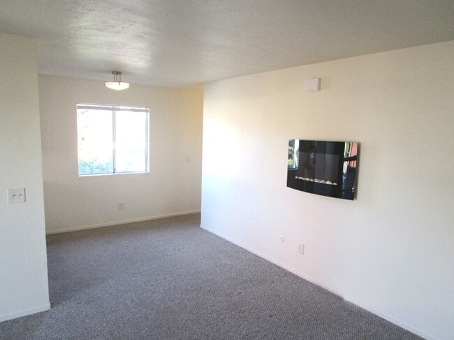 Photo - 258 N 12th St Unit Apt. B
