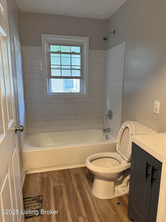 Photo - 104 N 45th St