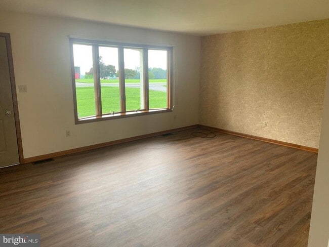 Photo - 7016 Woodbine Rd