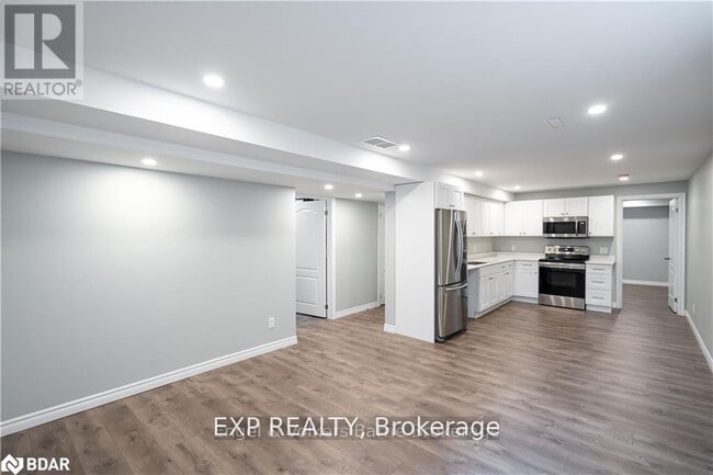 Photo - 19 Loon Ave