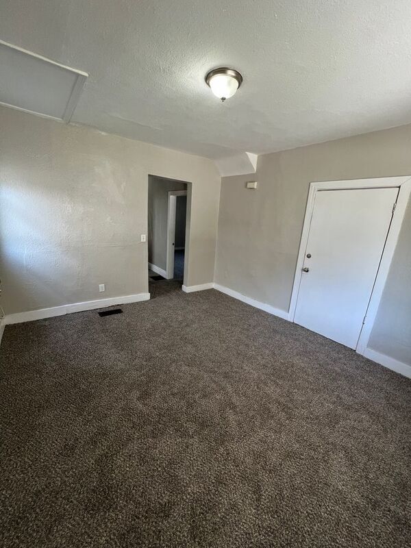 Photo - 3620 Woodland Ave Unit 1