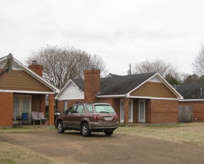 Photo - 1930-1964 Barnwell Cir Apartments