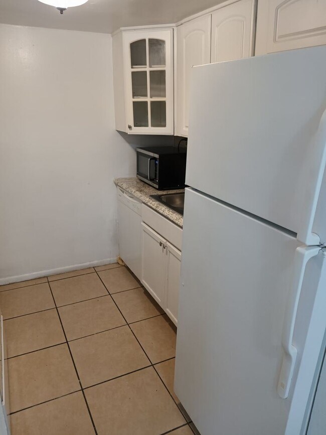 Photo - 1436 Holden Ave Unit B