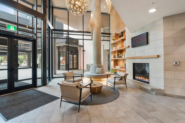 Building Photo - Mercury Block