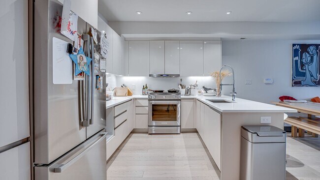 Photo - Luxurious Living in NW DC!