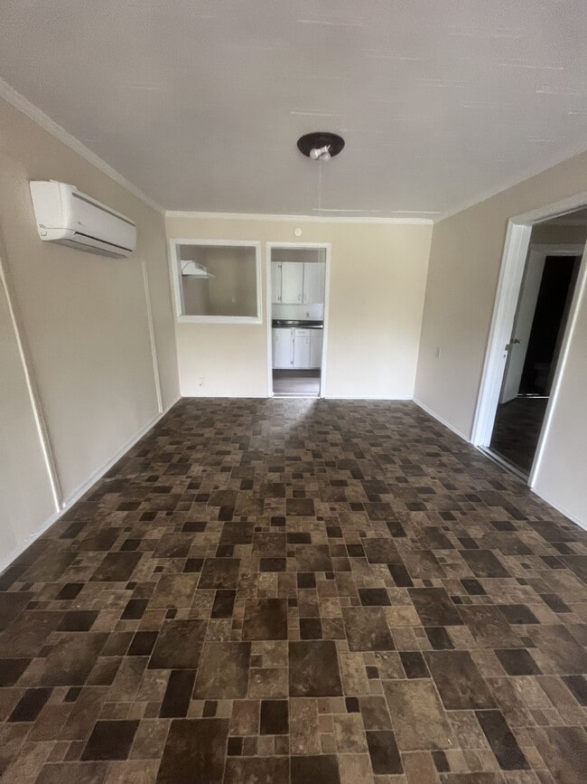 Photo - 207 State St