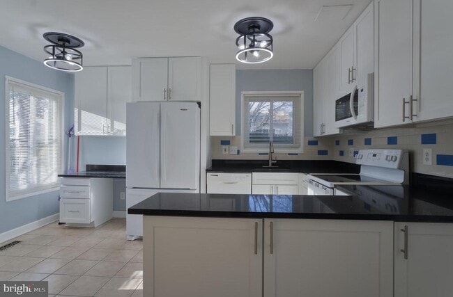 Building Photo - 20307 Grazing Way