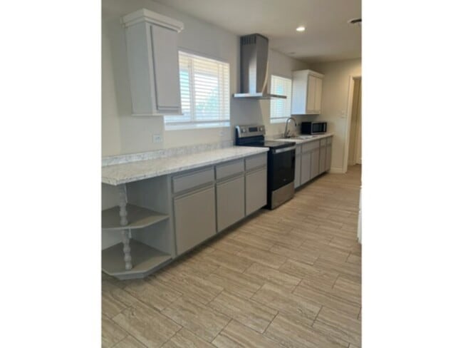Photo - 3 bedroom 2 bathroom newly remodeled