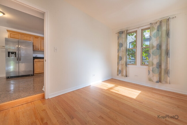 Photo - 2041 W Jarvis Ave Unit 2E