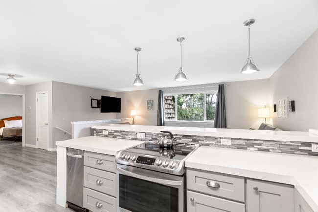 Photo - 1019 2nd St W