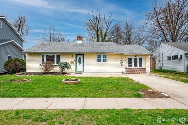 Building Photo - 174 Winthrop Rd Rental