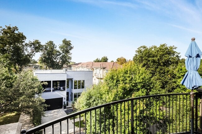 Photo - 3818 Holland Ave Unidad 304