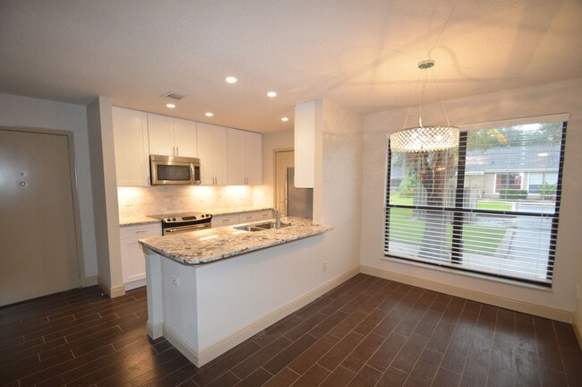 Photo - Remodeled One-Story Townhome EXCELLENT Location