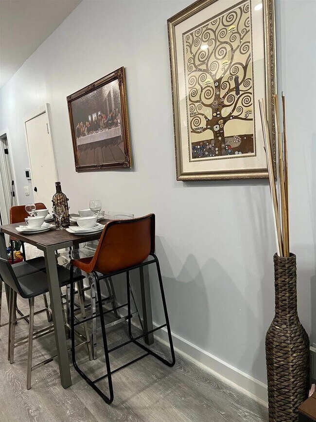 Photo - 84 Sherman Ave Unit 5