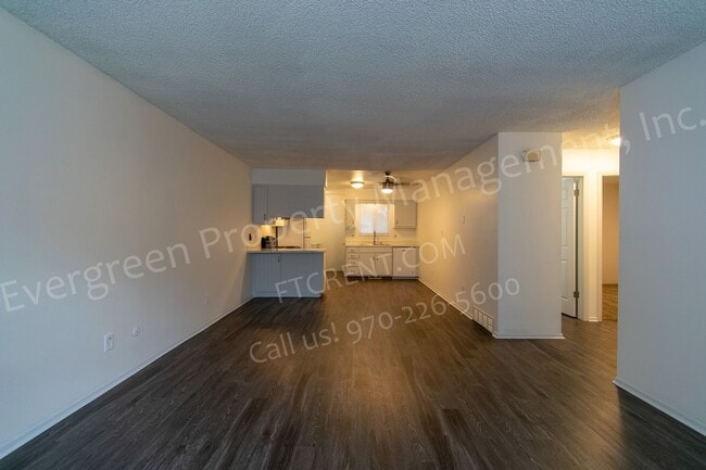 Photo - 4008-4010 Cork Drive Unidad 4010