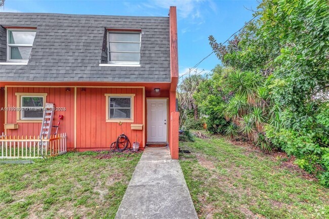 Building Photo - 6141 SW 42nd Ct Rental