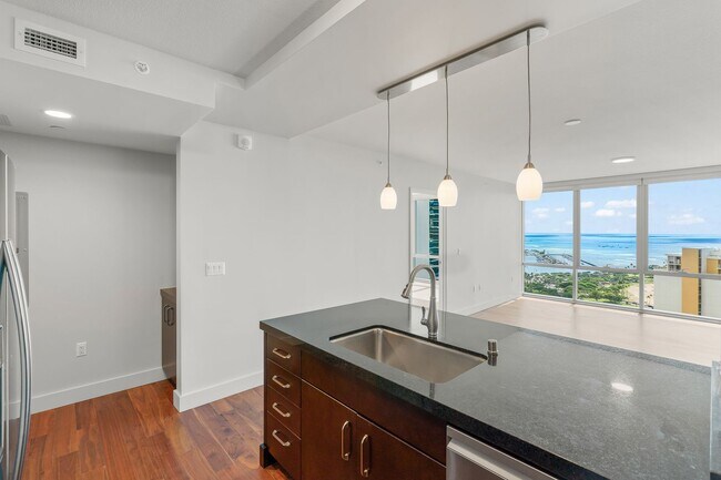 Photo - Beautiful Ocean View 2-Bedroom / 2-Bathroo...
