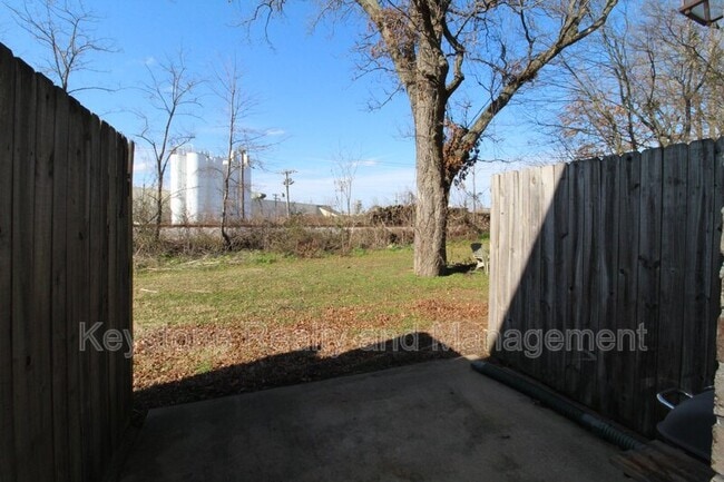 Photo - 2300-3 Raleigh Ct