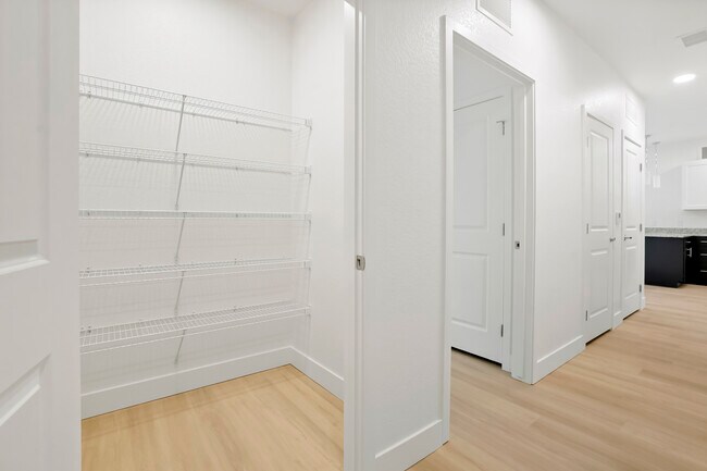 Photo - 2960 Hawthorn Ave Unidad 215-5