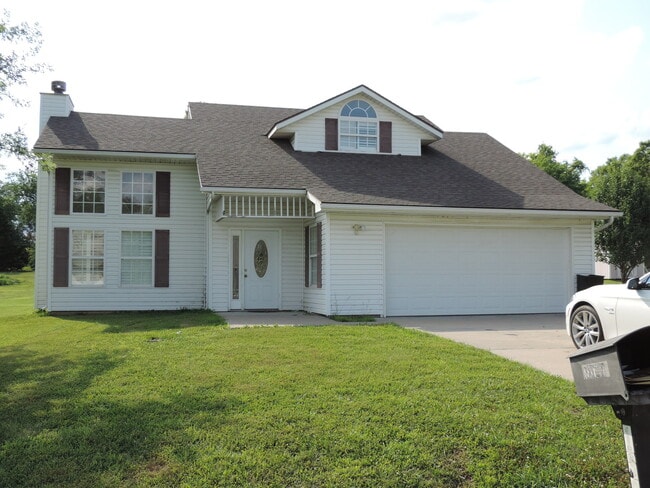 Building Photo - 130 NW 171 Rd