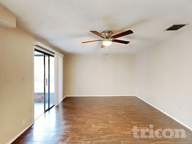 Photo - 8102 Chickasaw Ln