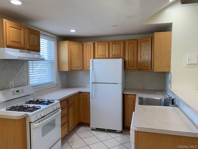 Photo - 51 Schneider Ave Unidad 2A