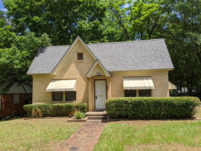 Azalea District Adorable 1 Story Brick 3 bed/2 bath Cottage - 2006 Jarrel Ave House