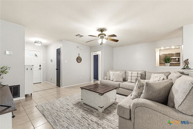 Photo - 2607 Thoroughbred Dr