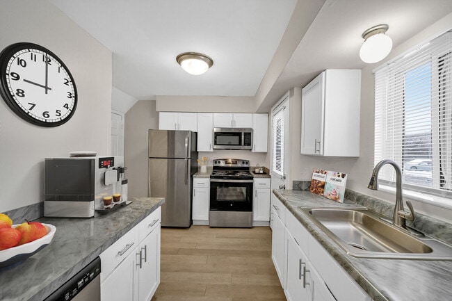 Photo - Charter Square