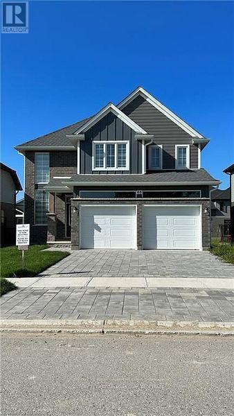 Photo - 63 Royal Cres
