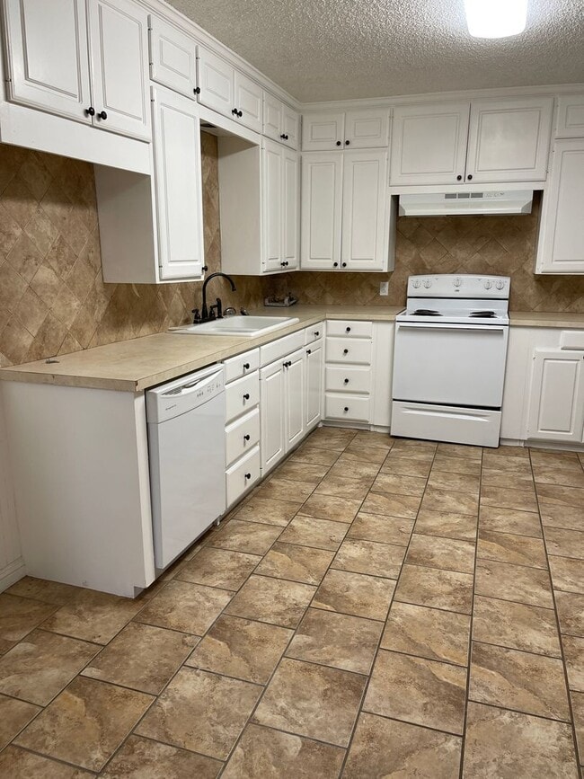 Photo - 4010 44th St