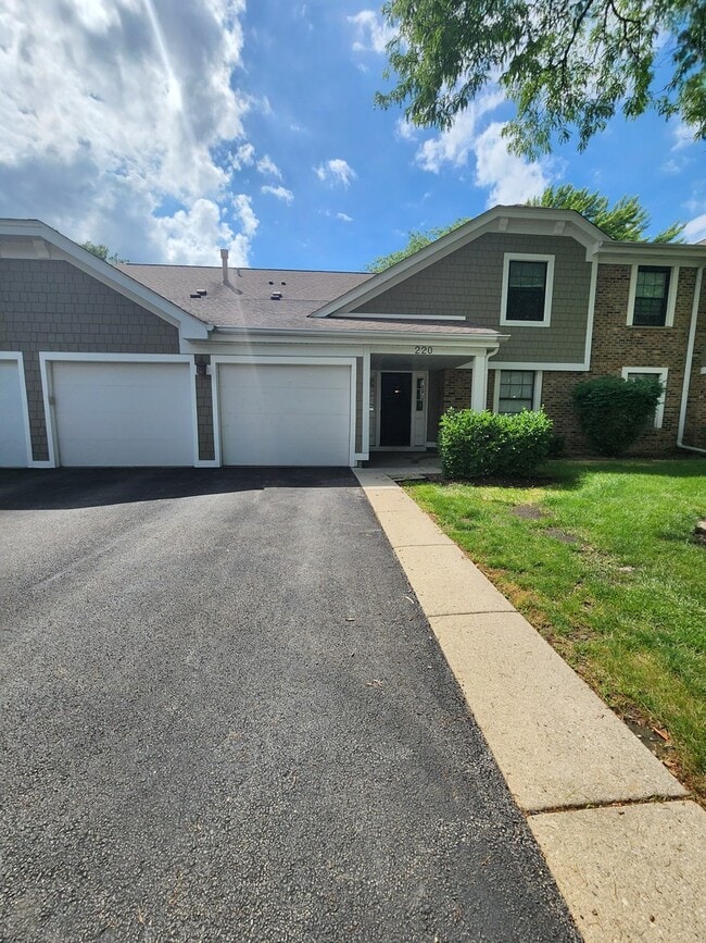Building Photo - 220 Hawthorne Ct Unit A2
