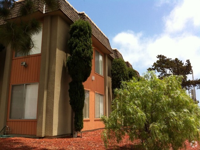 Building Photo - 7302 Mesa College Dr Rental