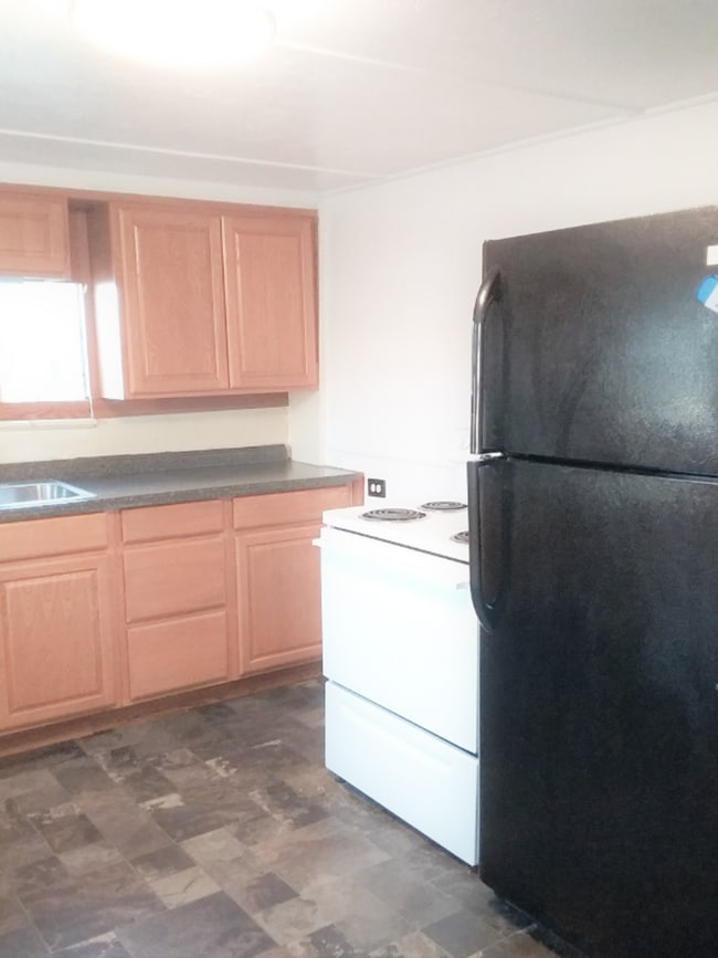 2436 Chatham Hill Dr