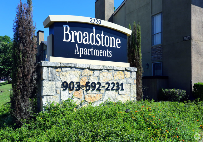 Broadstone - Broadstone Apartments