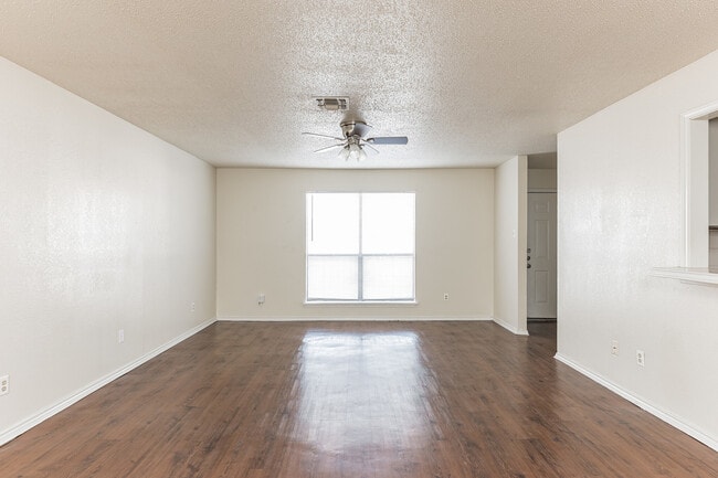 Vintage Square Apartments, McAllen, TX