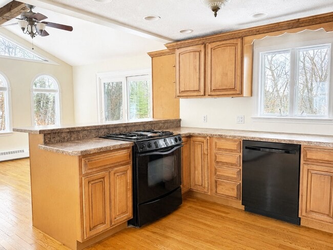 Photo - 35 Fox Hill Rd