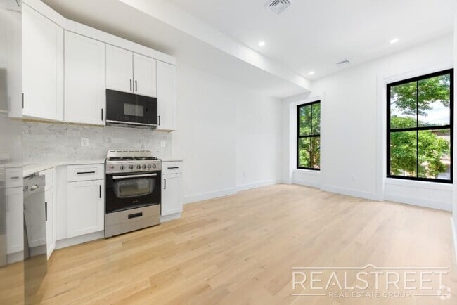 Building Photo - Brand New 3 Bed in Bed Stuy Brownstone! Unit 3 Rental