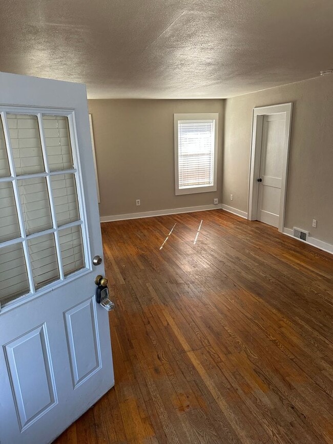 Photo - 3 Bedroom, 2 Bathroom Fayetteville Home, Available March 1st!