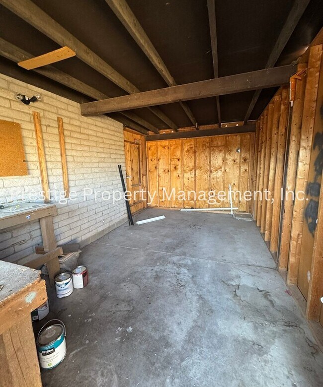 Photo - Check Out This 3/2 South-East Side Charmer!