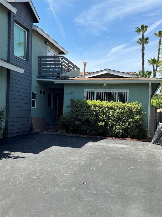 Photo - 12319 Erwin St