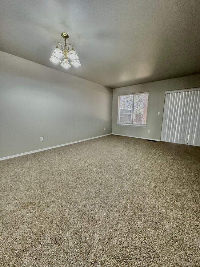 Photo - 2610s-5 Unit 6