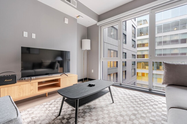 Photo - 1313 L St NW Unidad FL6-ID1243