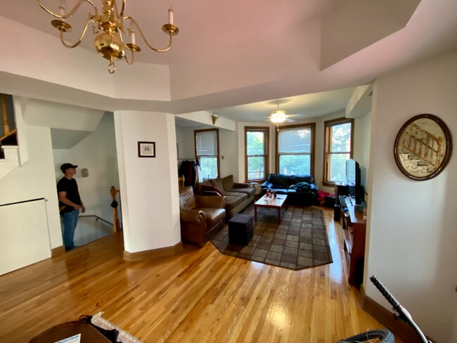 Photo - 3040 N Racine Ave