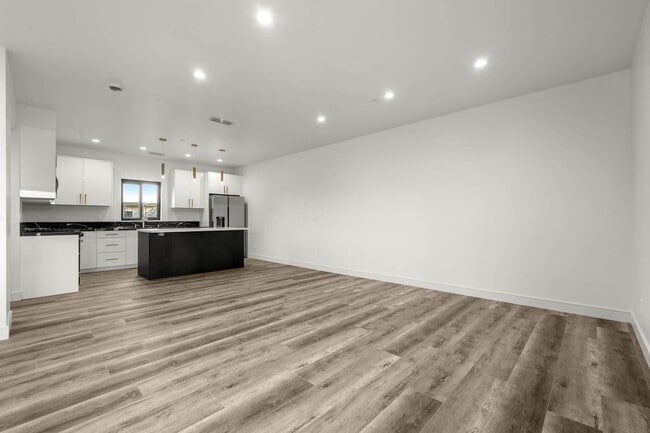 Photo - 1920-1922 S Sherbourne Dr Unit 1922