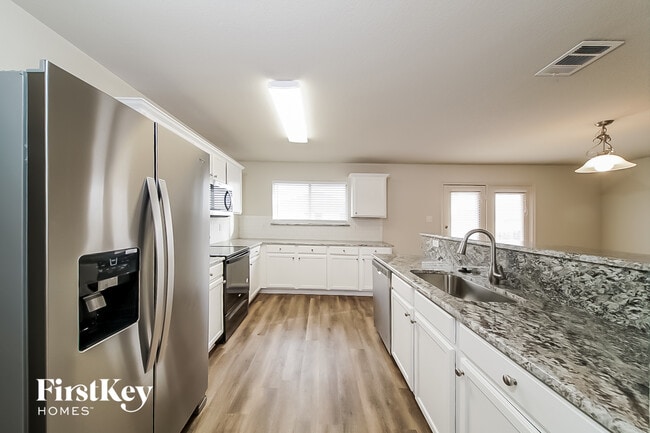 Photo - 2136 Benning Way