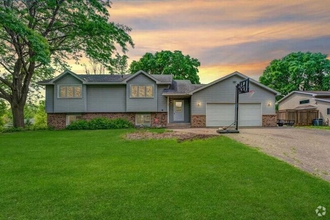 Building Photo - 7109 Polaris Ln N Rental