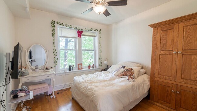 Photo - 2555 W Eastwood Ave Unit 2555 W Eastwood