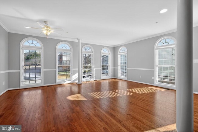 Photo - 4832 Lee Hollow Pl