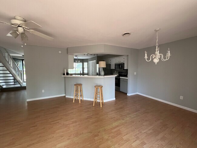 Photo - 1115 Monaco Dr